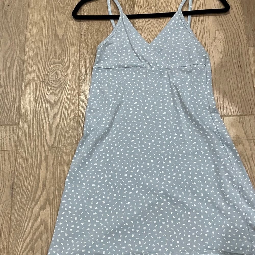 BRANDY MELVILLE CUTE FLORAL DRESS